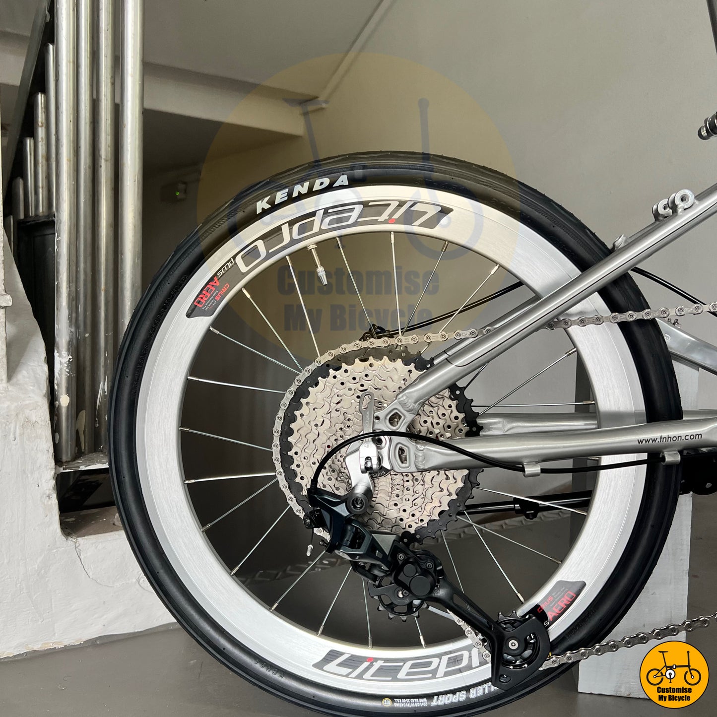 Shimano SLX Edition Fnhon Monsoon 22-Inch Foldable Bicycle β A Fast & Smooth Ride