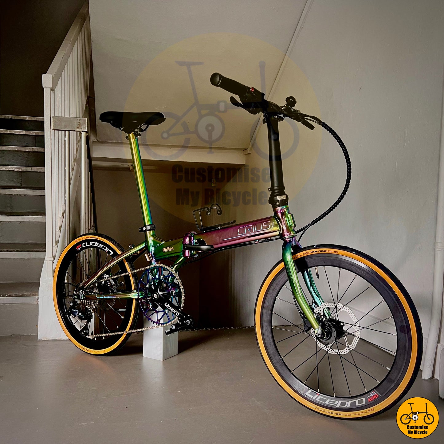 Crius Master 22-Inch Folding Bike – A Color-Shifting Ride with Oil Slick Coating
