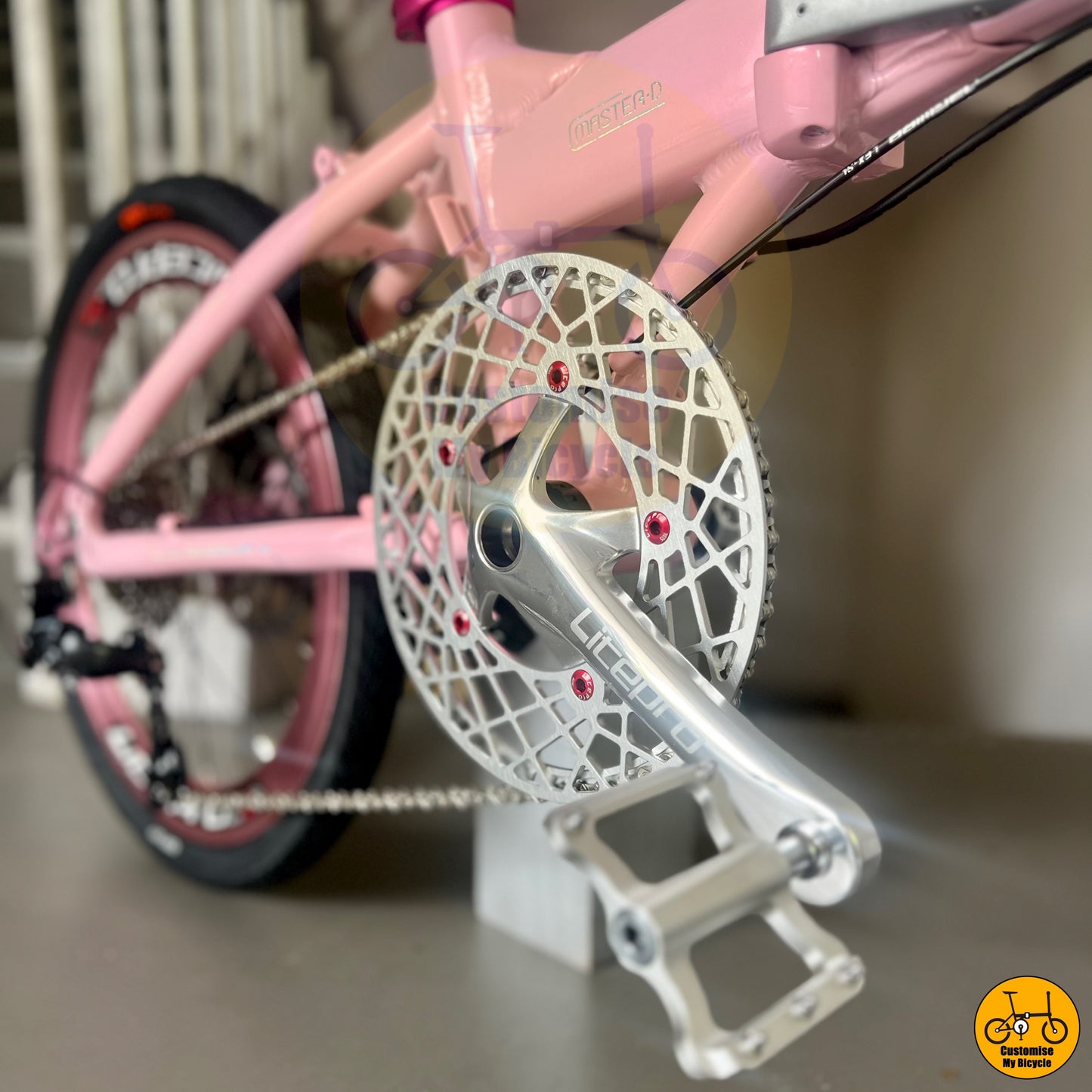 Litepro Hollowtech Crank on Smooth & Speedy Crius Master 20-Inch Foldable Bicycle – A Reliable Ride for Daily Use
