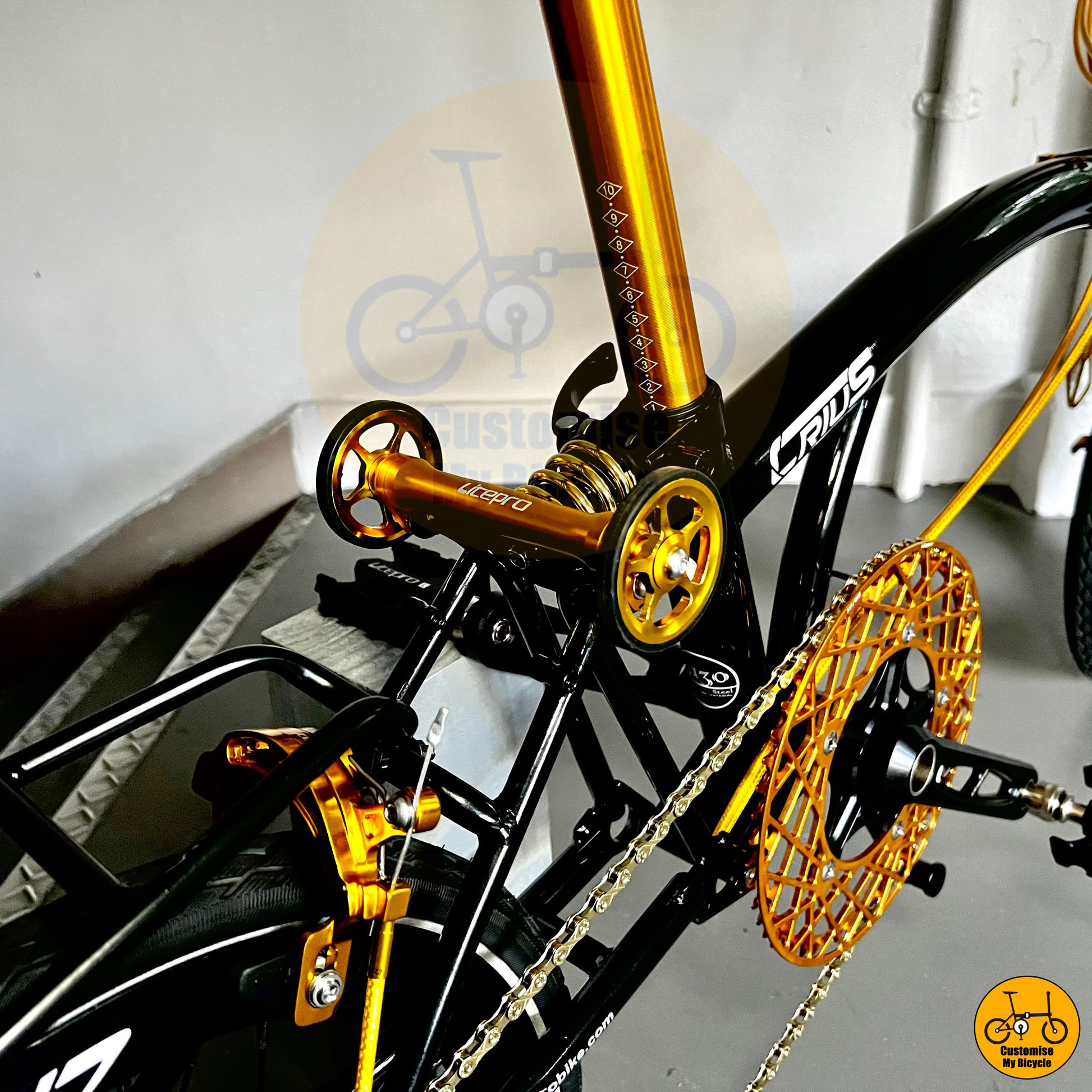 Extendable Ezy Wheels on Easy-carry folding bicycle with an elegant black finish
