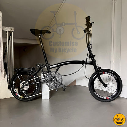 Black lightweight Litepro seatpost on Crius 18-inch foldie
