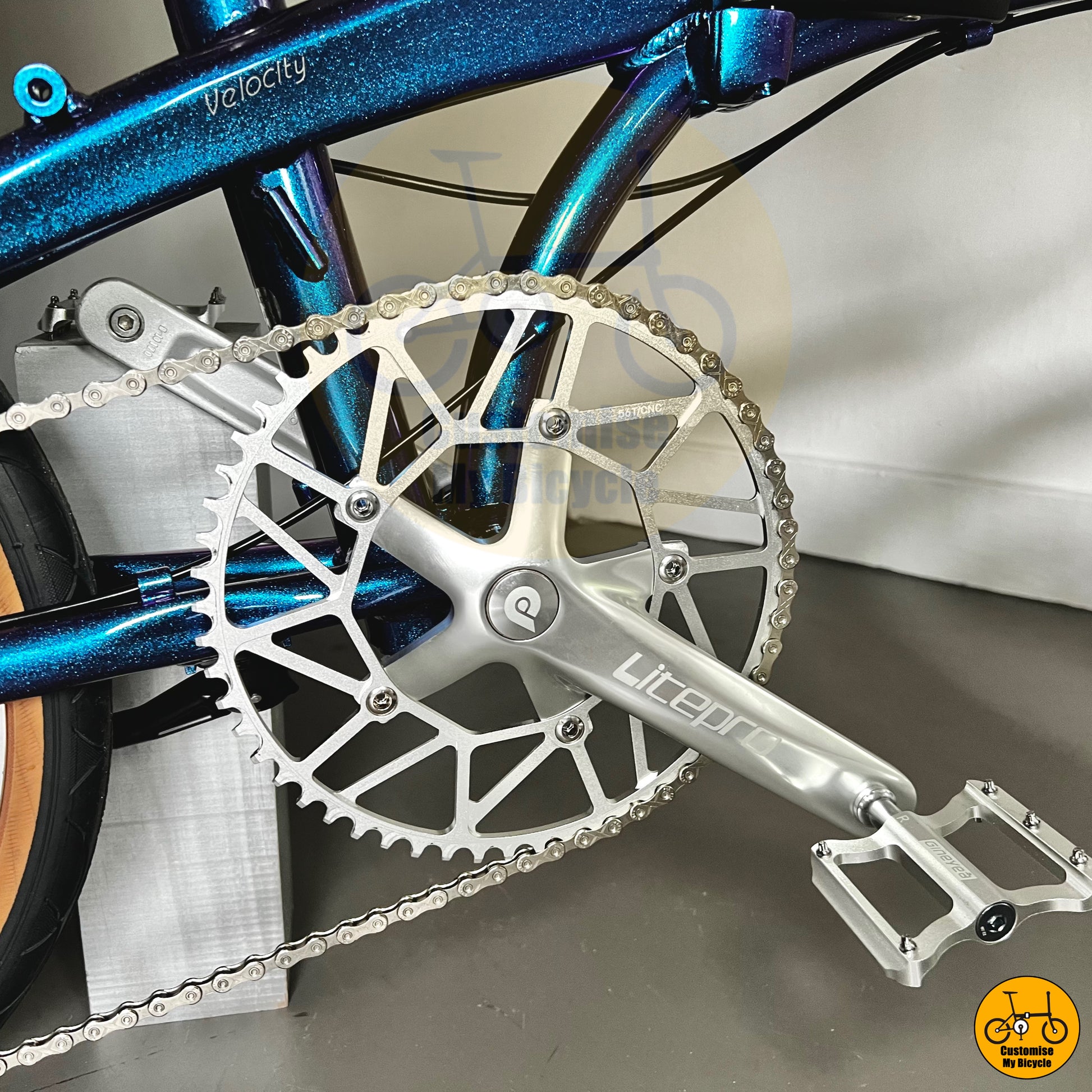 Silver Litepro Crankset on Best 22-inch Foldable Bicycle – Retro-Inspired & Lightweight
