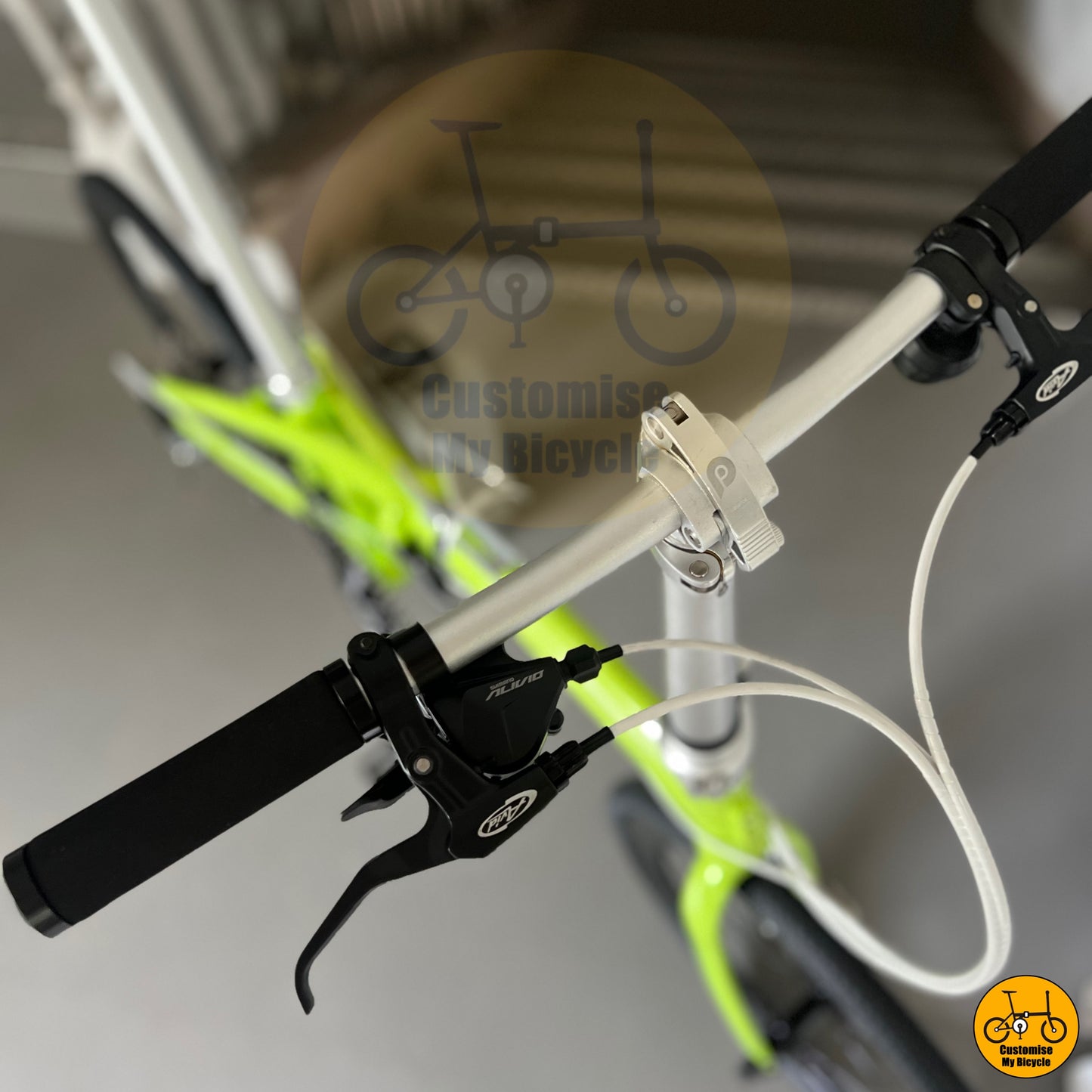 Ergonomic black handlebars for a comfortable riding experience
