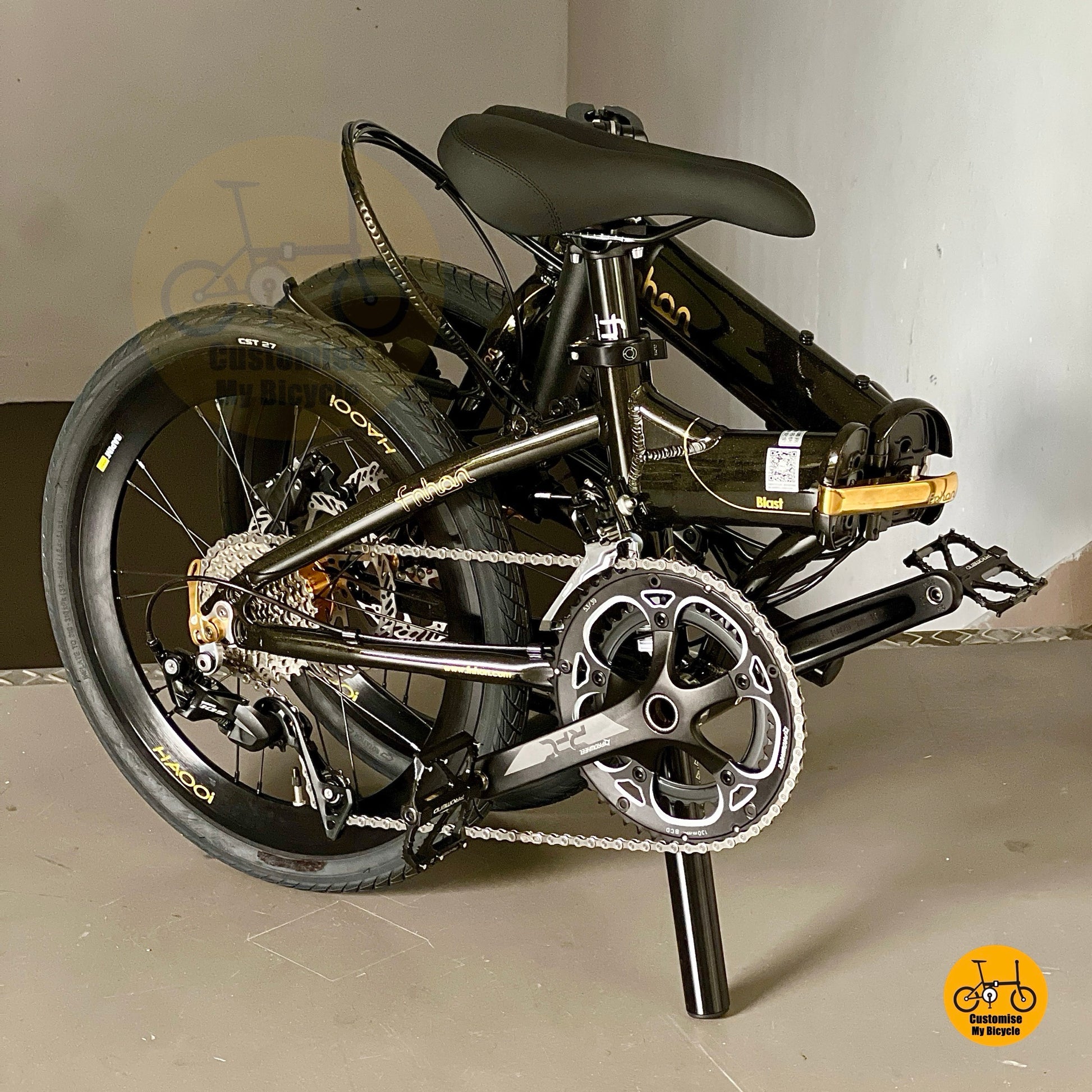 Black Gold Fnhon Blast 20-inch folding bike with Shimano 105 groupset and aero wheels
