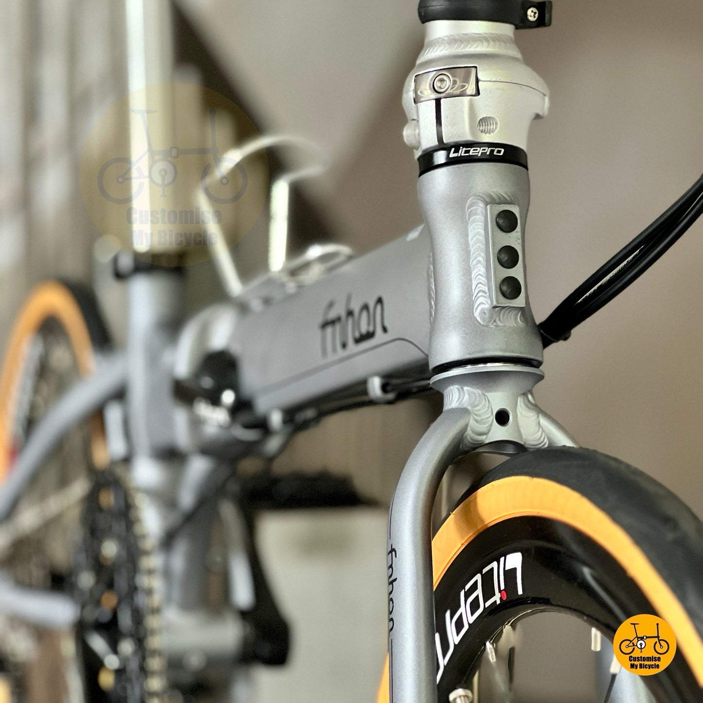 Folding bike Fnhon Blast 22 inch angled front view Battleship Grey compact commuter bicycle
