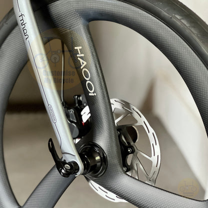 Fnhon Blast folding bike close up of front HAOOI Carbon Ultra Trispokes wheelset