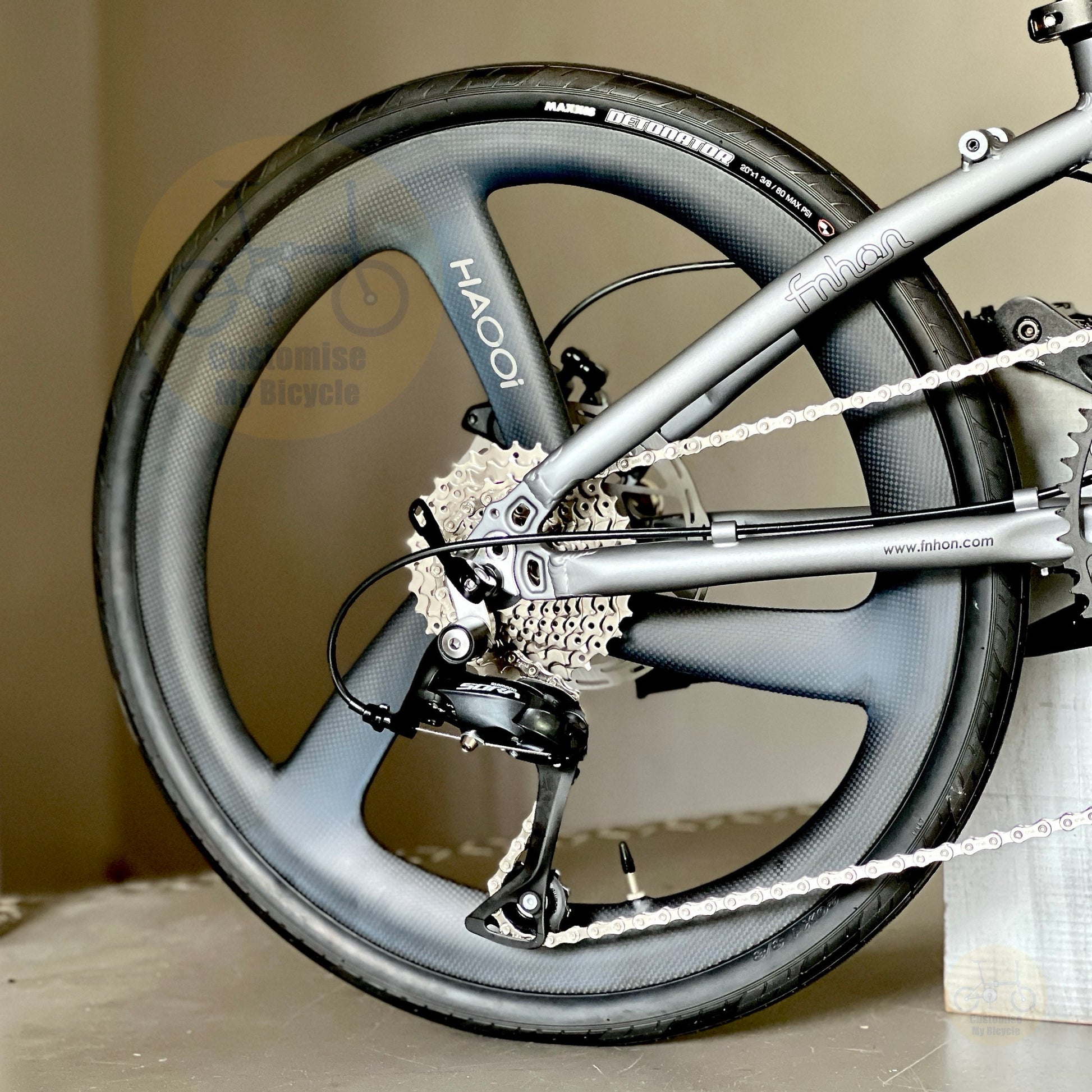 Fnhon Blast Battleship Grey folding bicycle Shimano 9 gears Carbon Ultra Trispokes wheelset