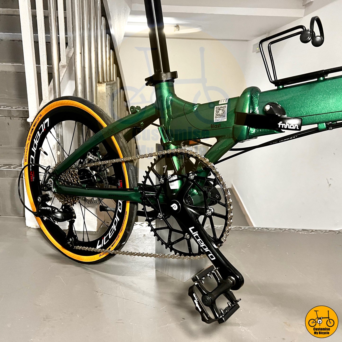 Shimano Drivetrain on Fnhon Blast 20-Inch Folding Bike – Sleek Green Frame for City Explorers
