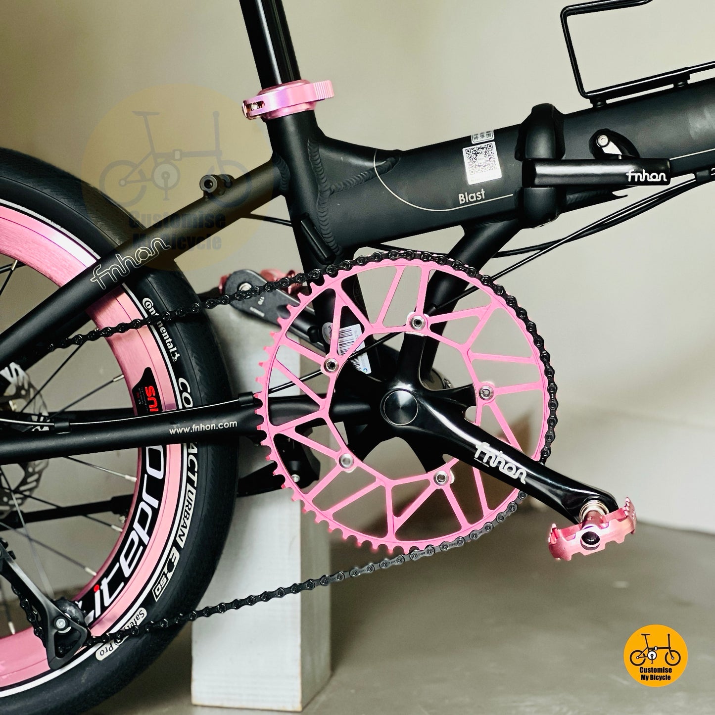 Fnhon Blast folding bike close up Litepro hollow 54t chainring and lightweight crankset folding bicycle
