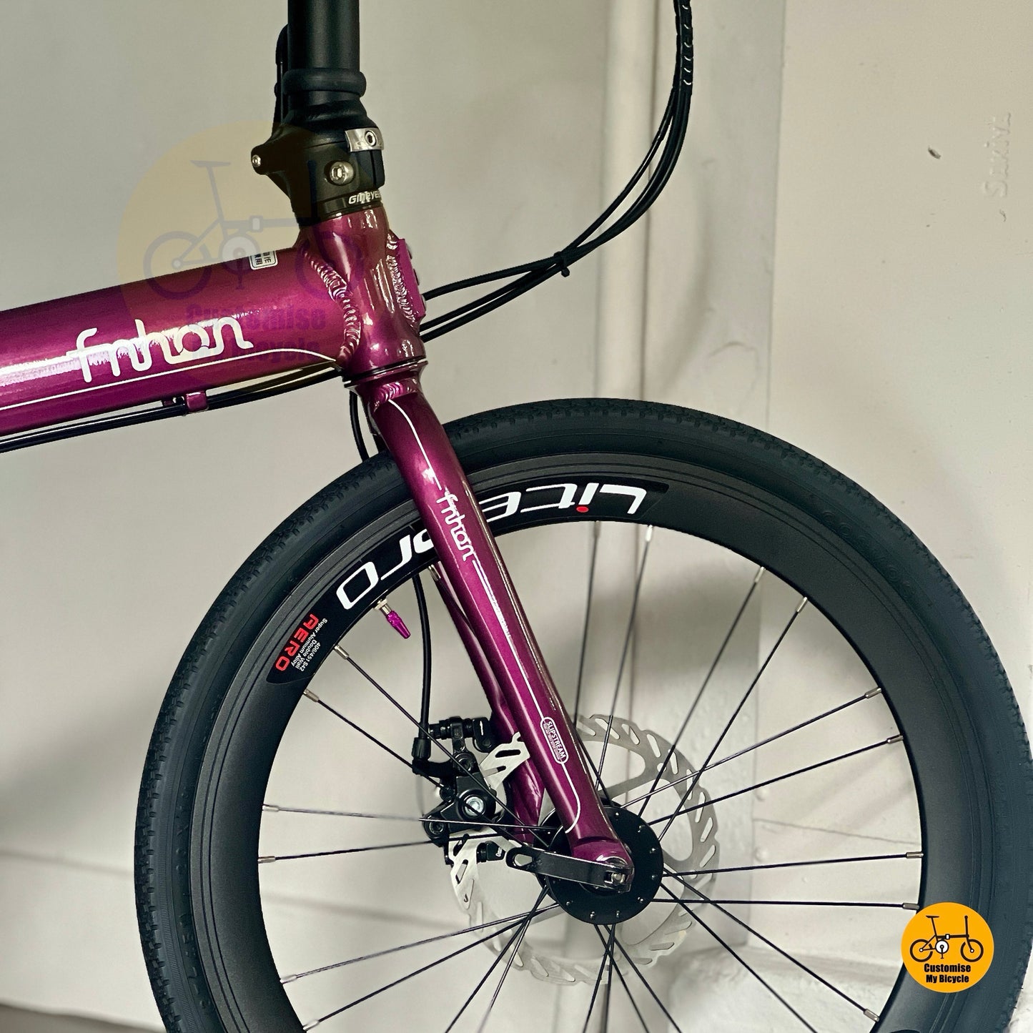 Close up of LITEPRO Aero high profile front wheel on Fnhon Blast
