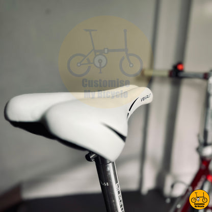 Verkun White Saddle on Fnhon Blast 22-Inch Foldable Bike – Arsenal Red Color for Football Enthusiasts
