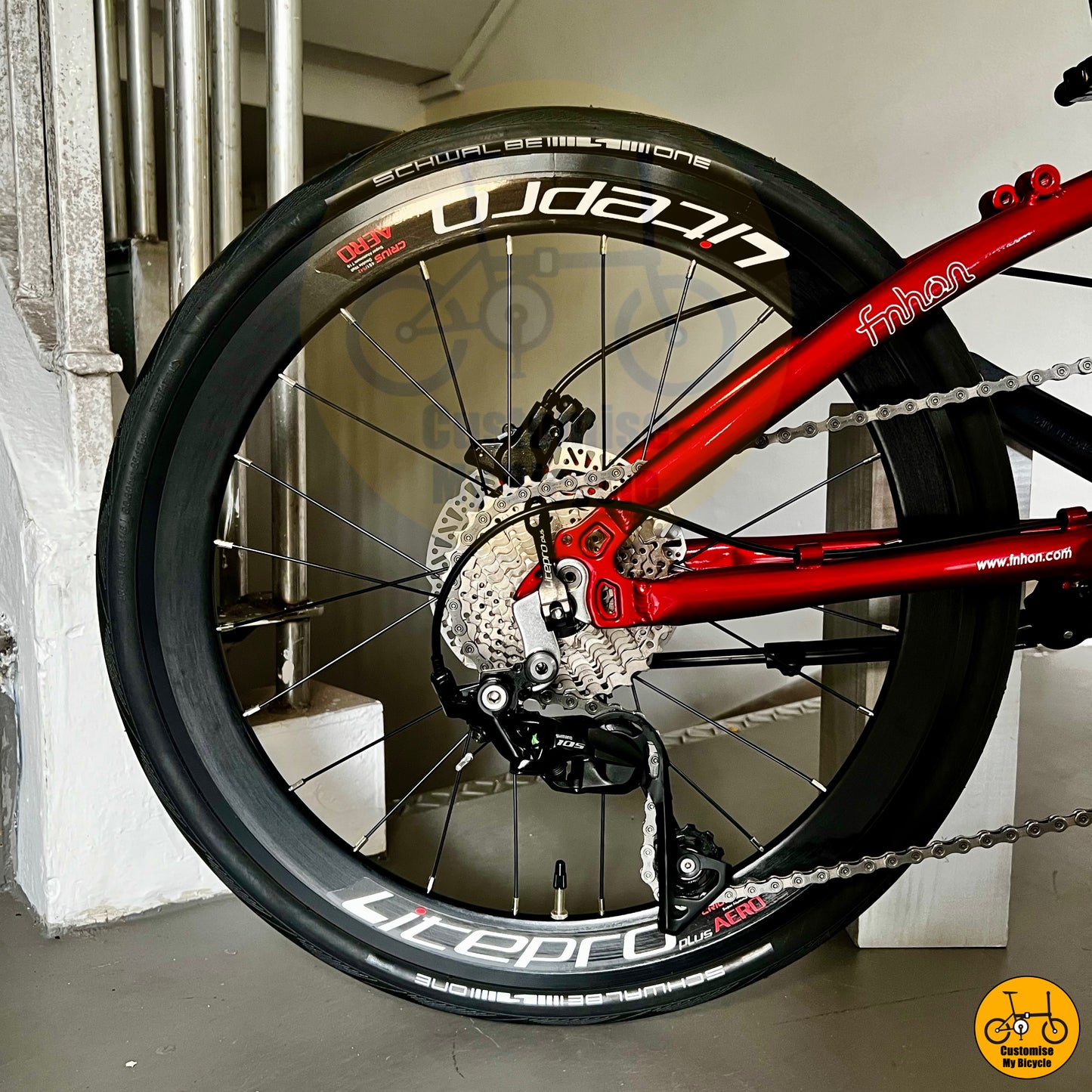 Shimano 11-Speed 105 Fnhon Blast 22-Inch Folding Bike – Smooth & Precise Shifting
