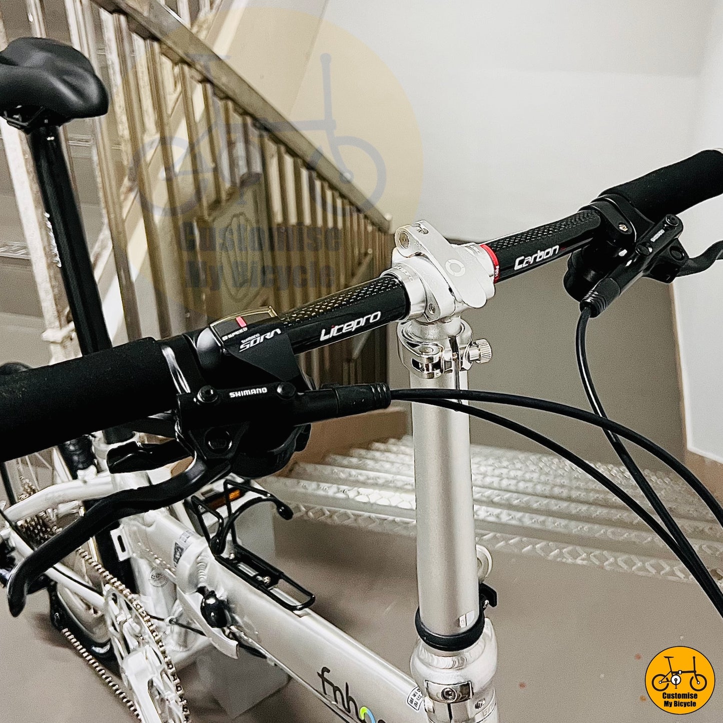 Litepro glossy black carbon bar on Less Than 10kg Fnhon Blast 20-Inch Folding Bike – A Tern & Java Rival for City Commuters
