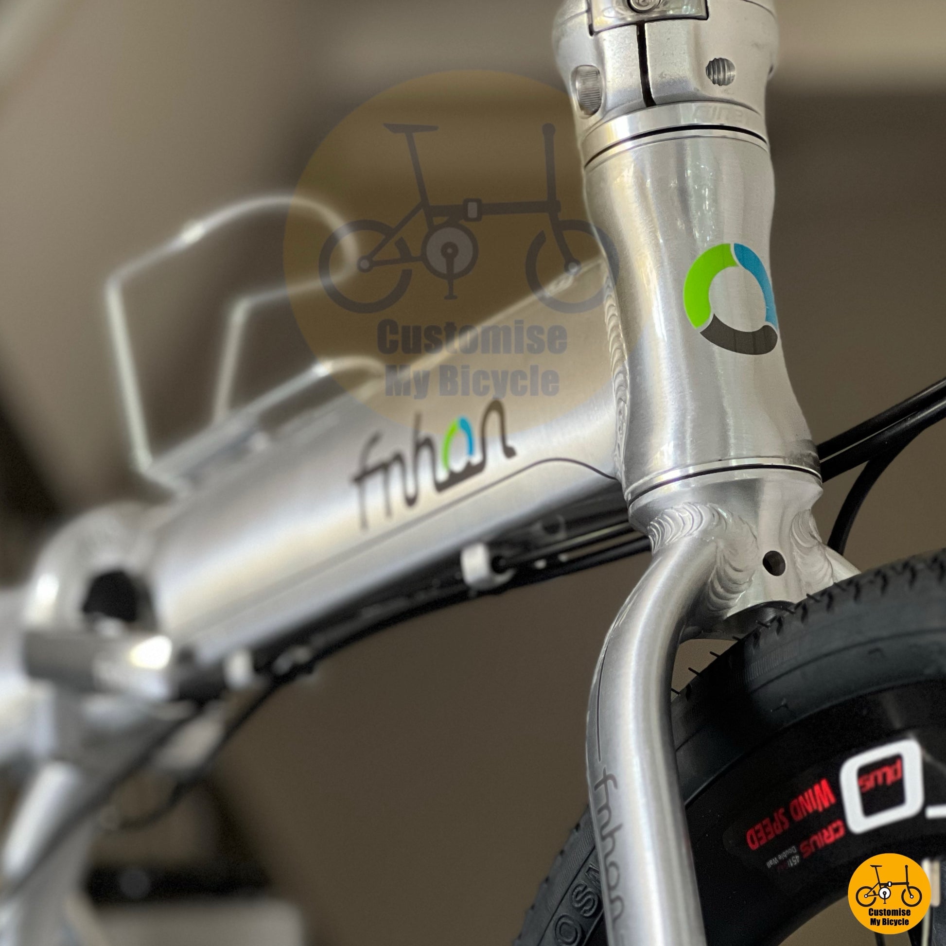 Compact folding bike with adjustable handle post  
