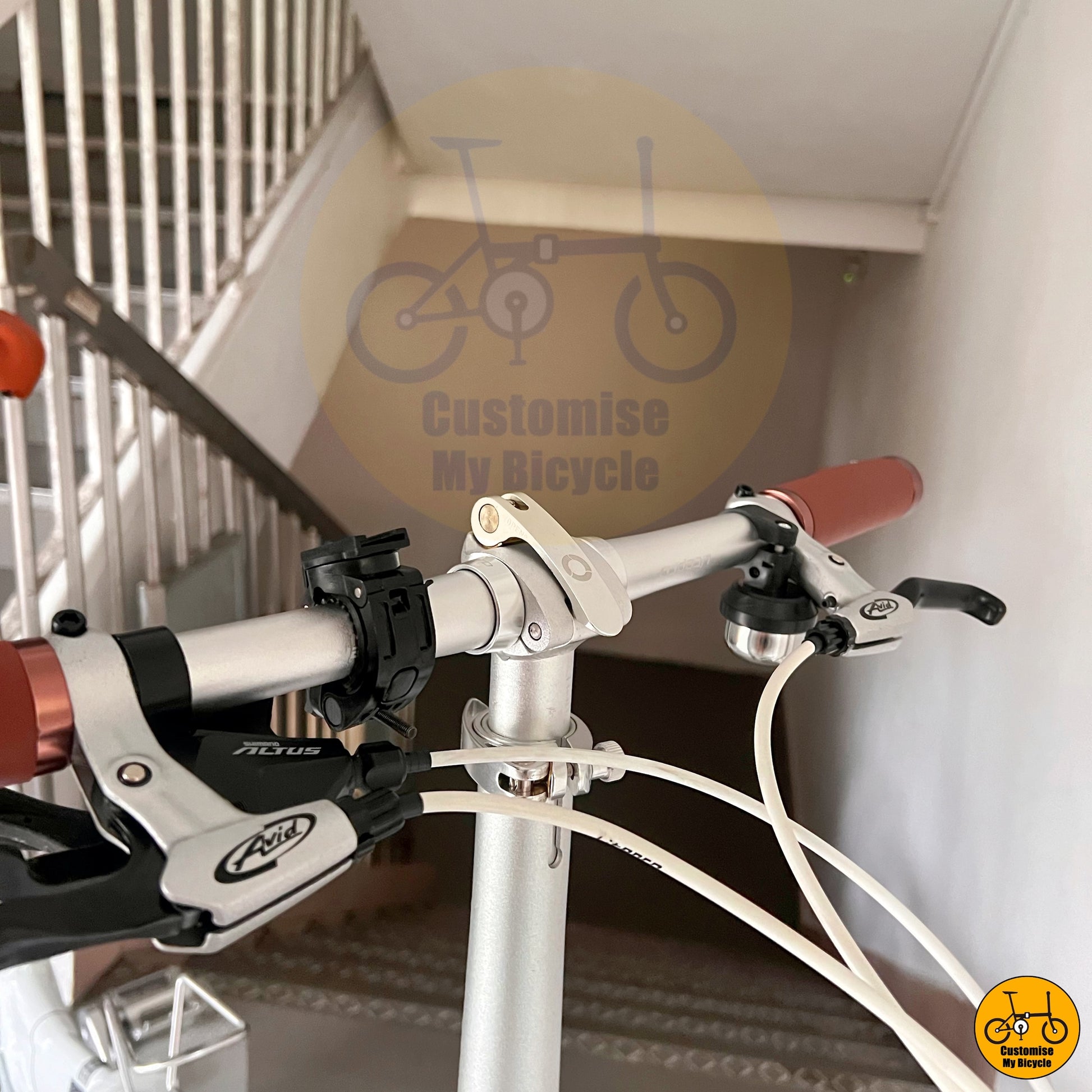 Cockpit Setup on Fnhon Blast 22-Inch Folding Bicycle – Competing with Birdy for Lightweight Performance
