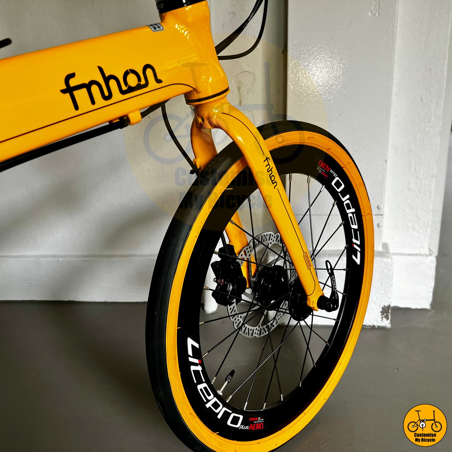 Golden Yellow Fnhon Blast 20-Inch Folding Bike – A Sleek & Compact Ride for Daily Commuting
