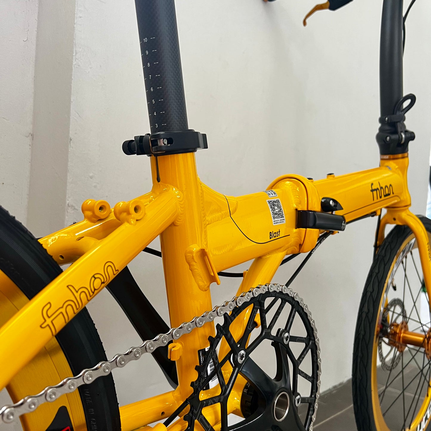Simpsons-Inspired Fnhon Blast 22-Inch Folding Bicycle – A Fun & Quirky Commuter Bike
