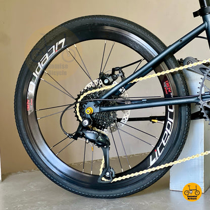 Close up of Shimano 9 speed drivetrain on Fnhon Gale folding bike
