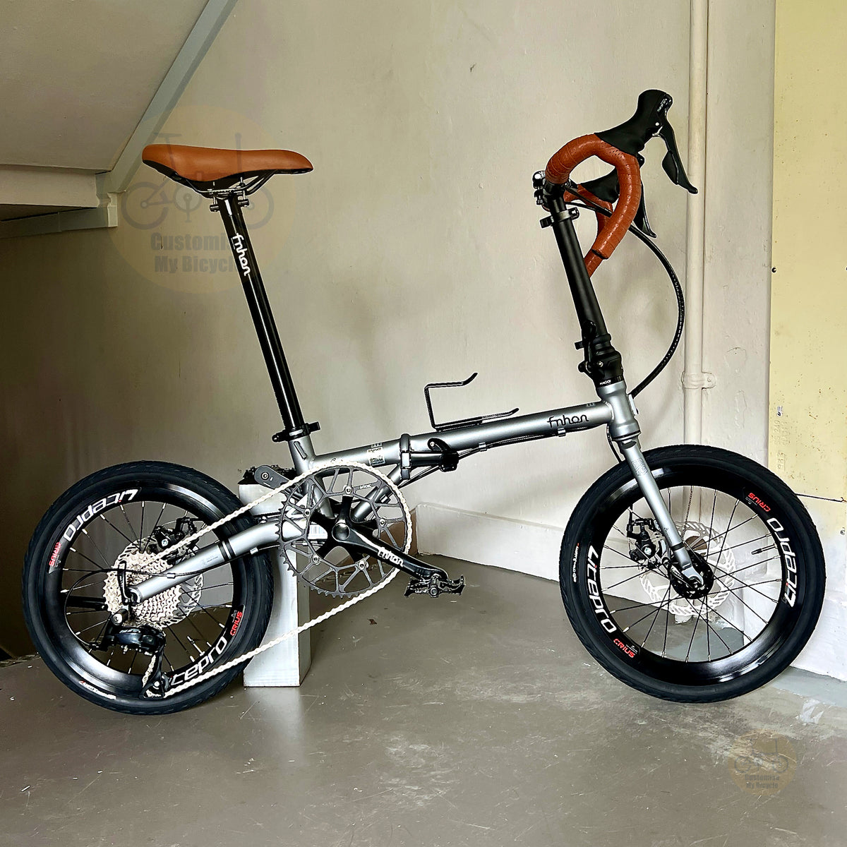 Sepeda lipat Fnhon Gust 16 inch warna Battleship Grey dengan Shimano 9 gears desain ringan dan ringkas