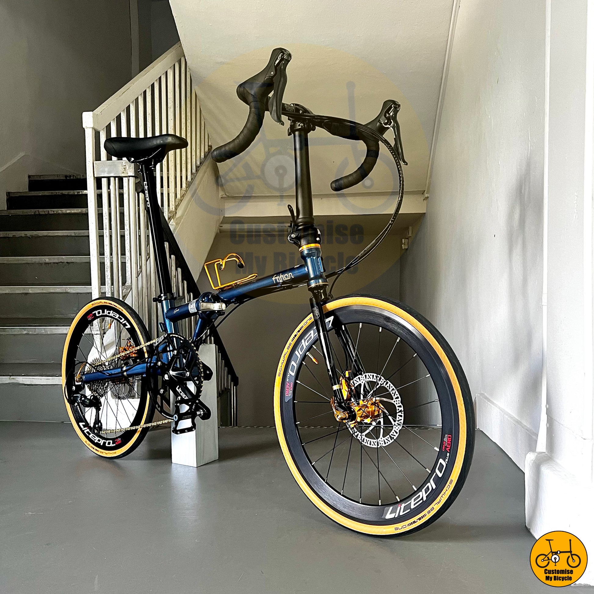 Drop bar folding bike designed for high-speed city and long-distance rides
