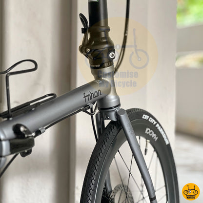 folding bicycle suitable for city rides and daily commutes