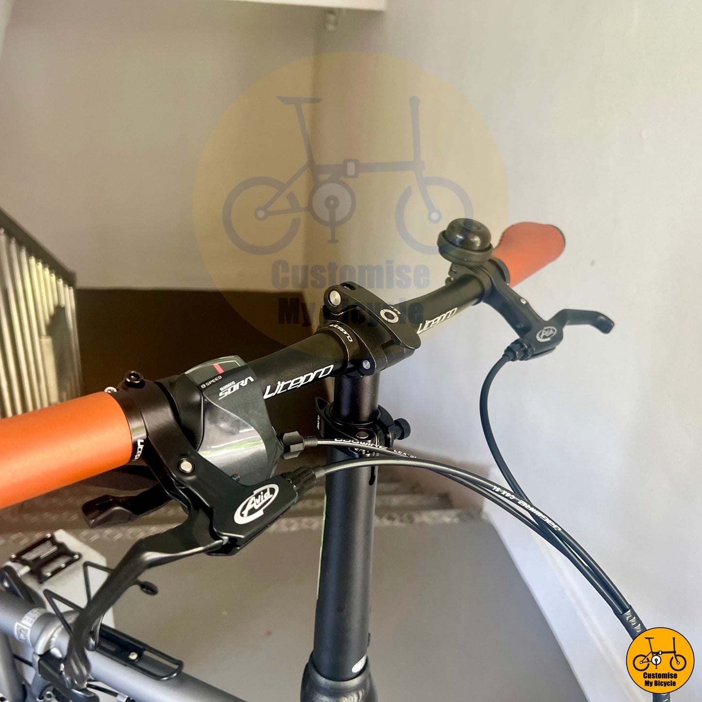 Battleship grey Fnhon Gust 20-inch with ergonomic adjustable handle post
