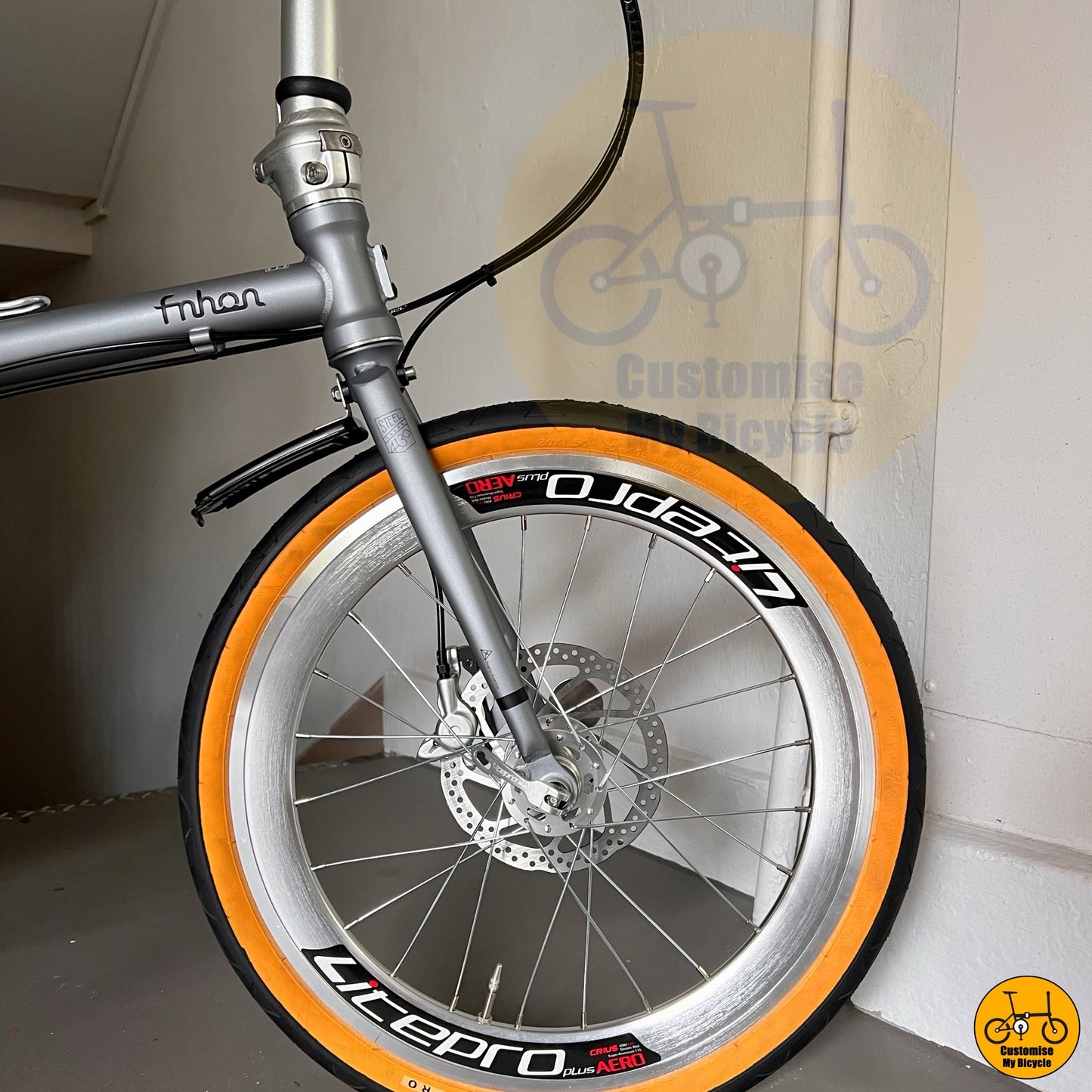 Litepro aero wheels on dark silver Fnhon Gust foldie  
