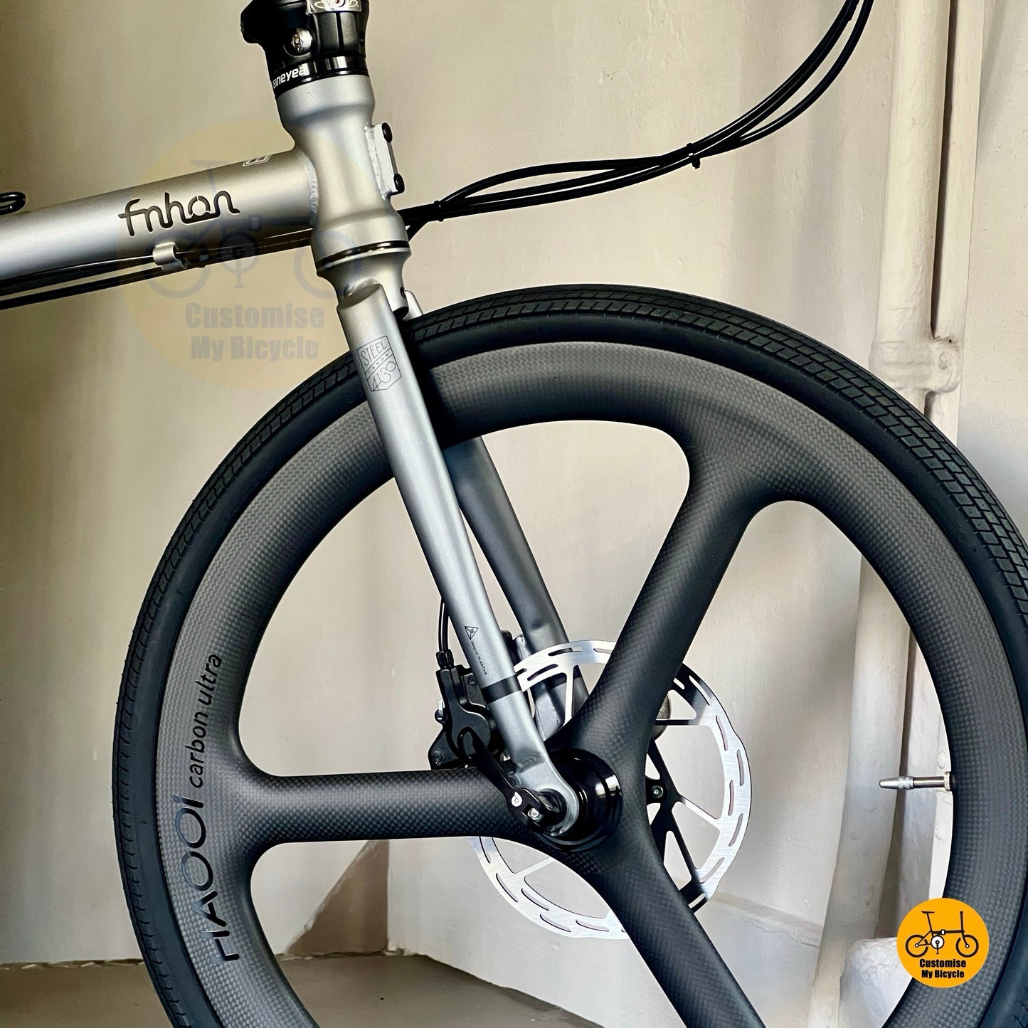 HAOOI carbon trispoke wheels for smooth rides
