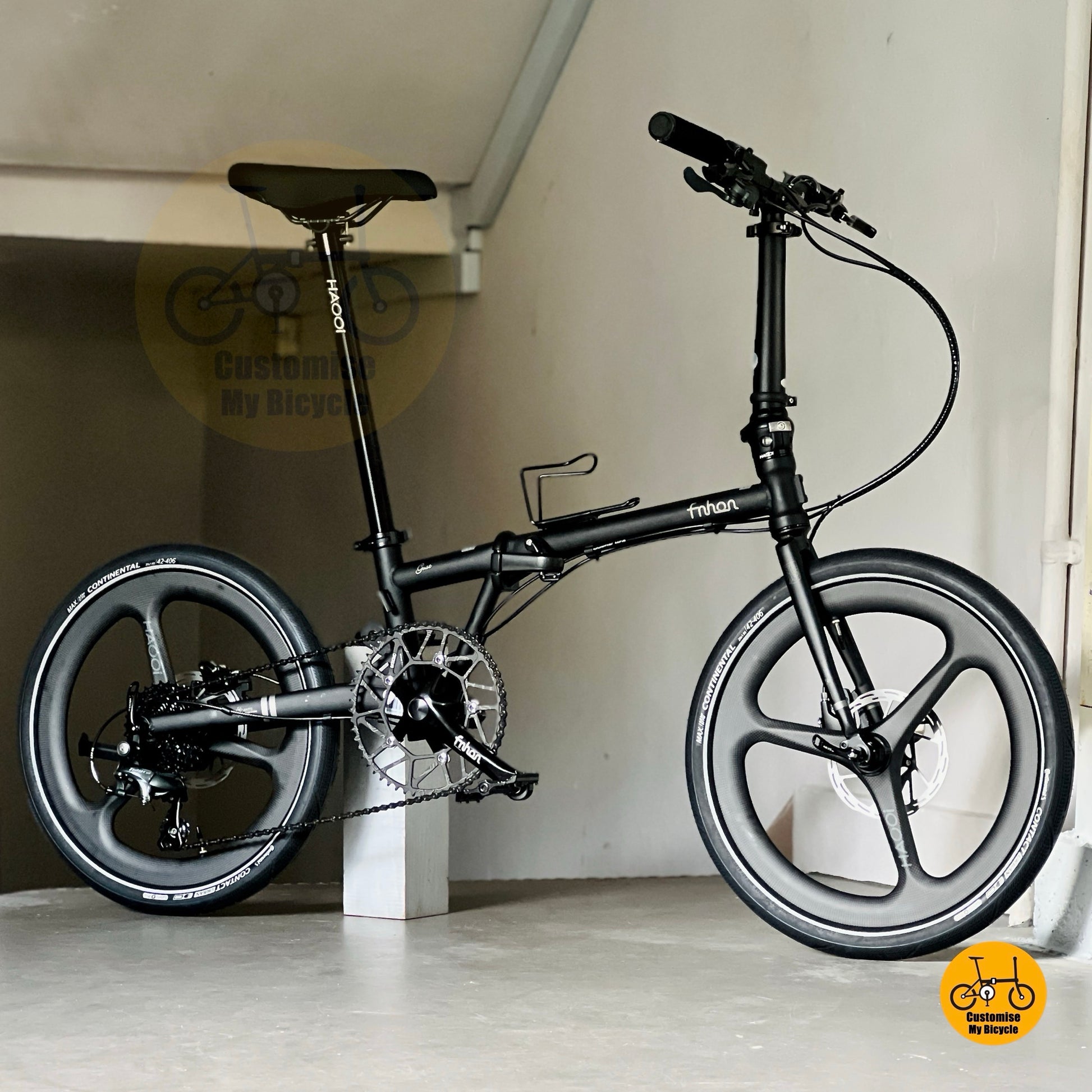 Sepeda Lipat Fnhon Gust 20 Inci Matte Black Shimano 10 Kecepatan Rem Cakram Hidrolik Sepeda Ringan Performa Tinggi
