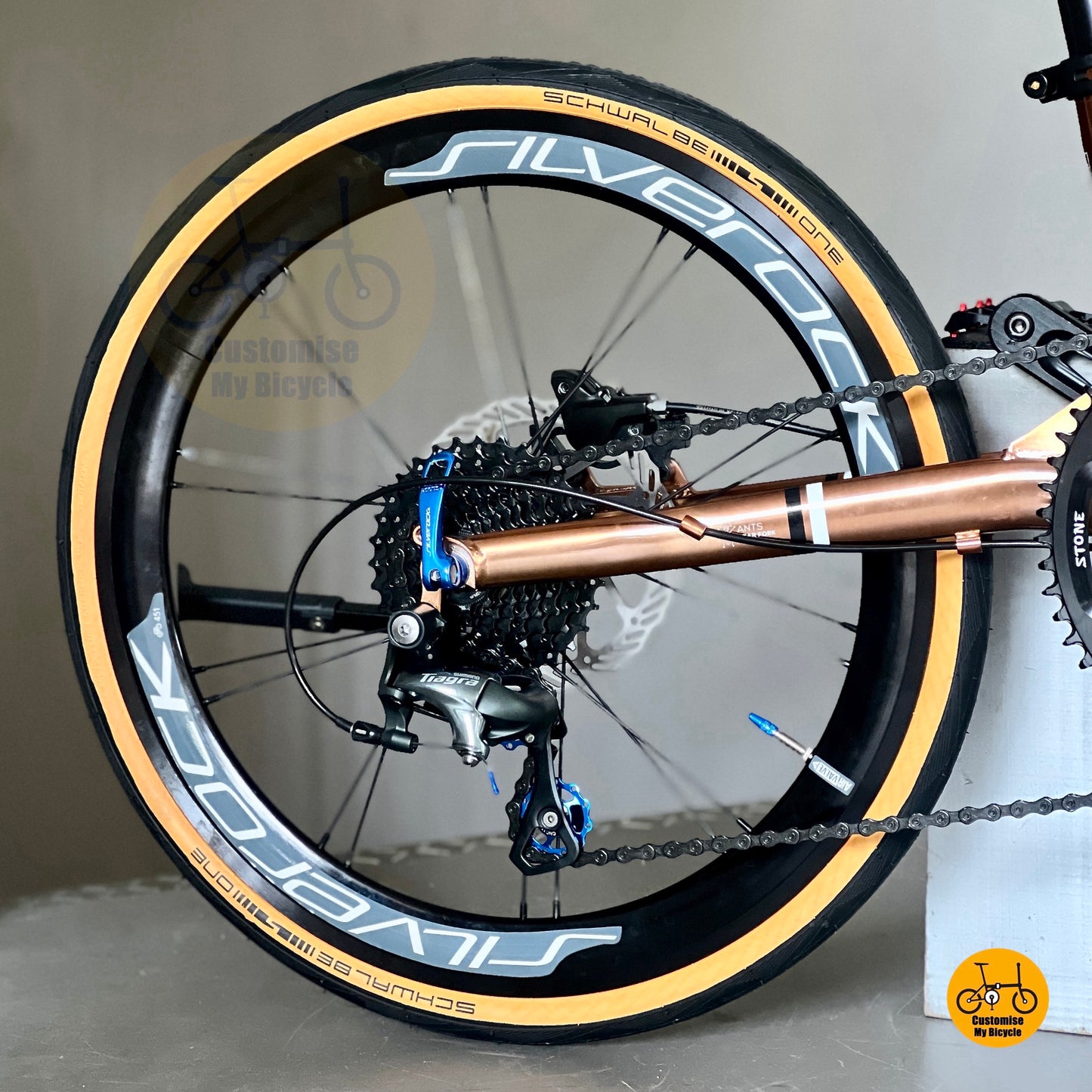 Fnhon Gust folding bike Shimano Tiagra 10 speed drivetrain gear system close up folding bicycle
