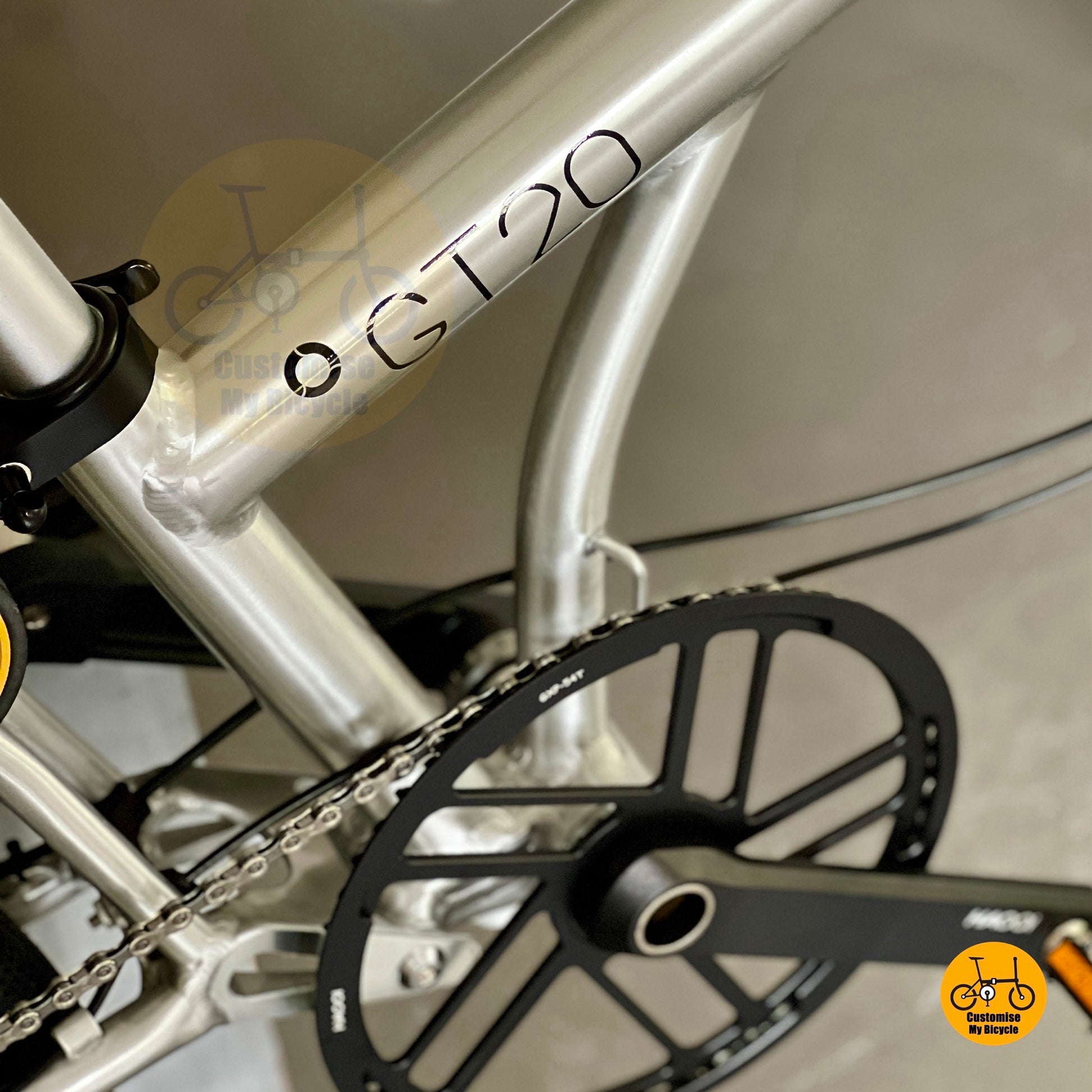 Fnhon GT20 folding bicycle top view polished silver sleek aerodynamic frame design