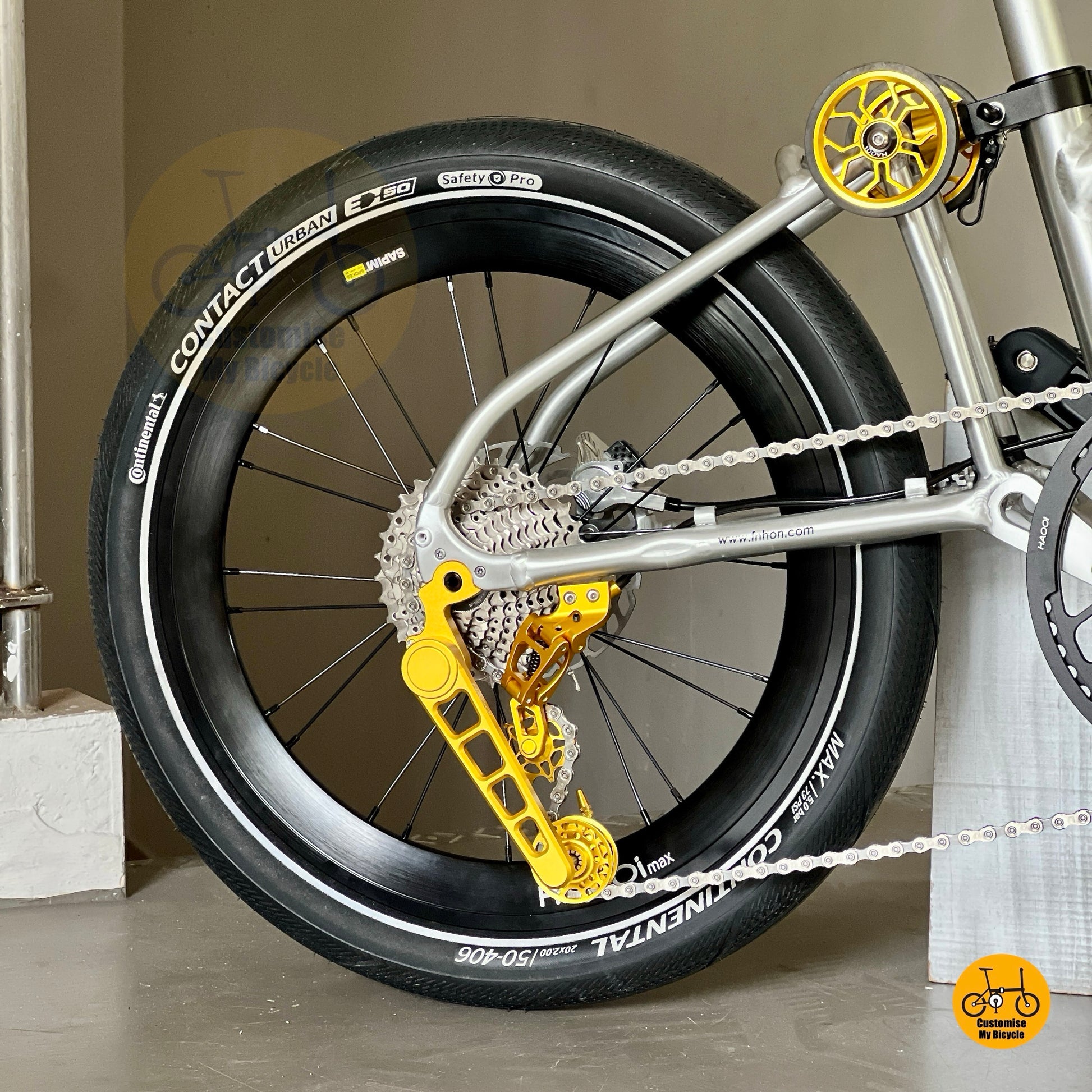 Fnhon GT20 folding bike close up of GT20 dedicated 10 gears drivetrain system