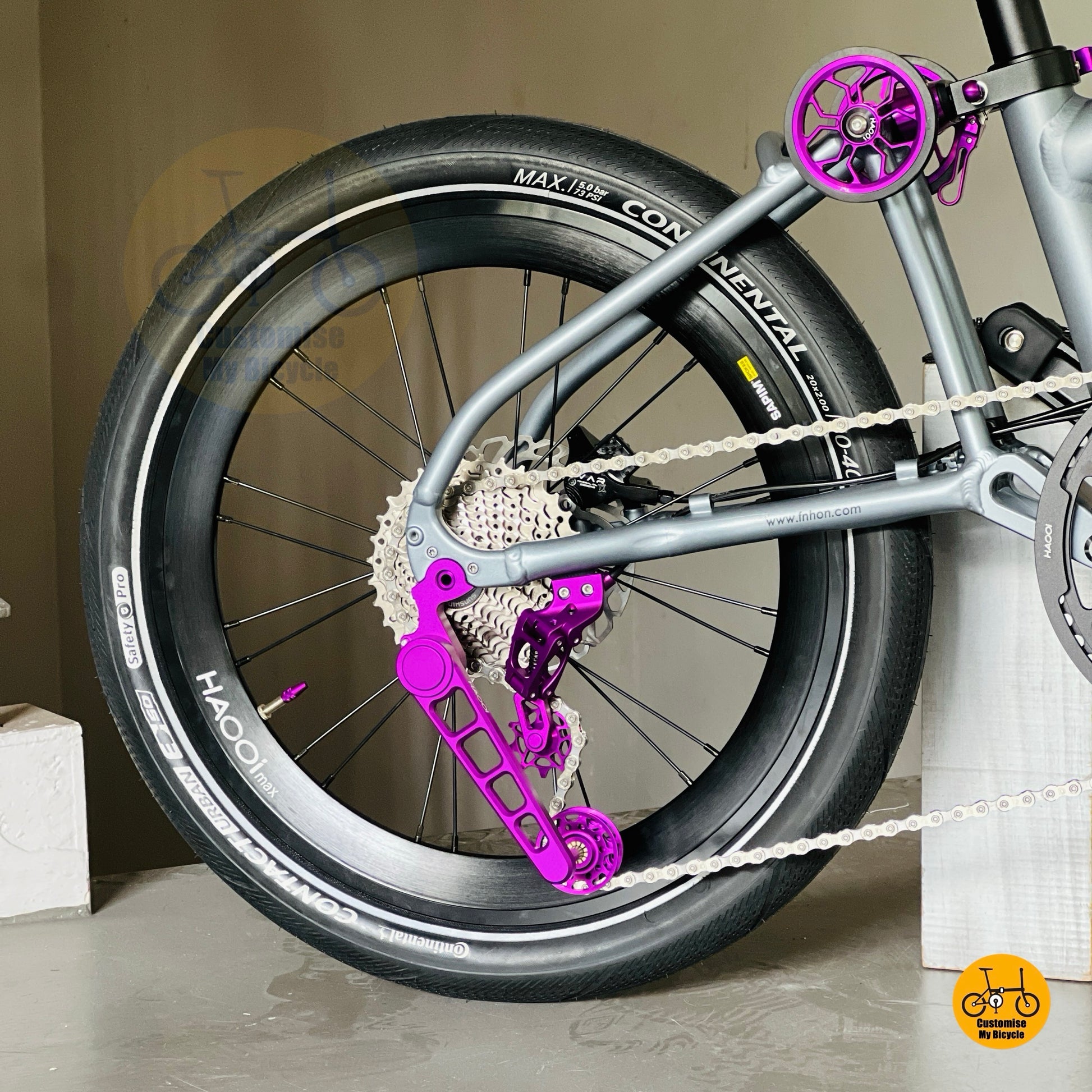 Fnhon GT20 folding bike HAOII Max aero smooth wheels detailed rear wheel
