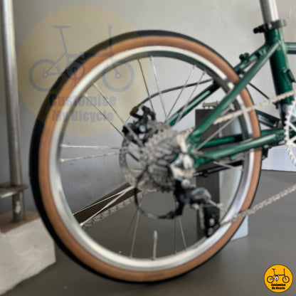 Emerald Green Edition Fnhon Monsoon 22-Inch Foldable Bicycle – A Bold & Eye-Catching Ride
