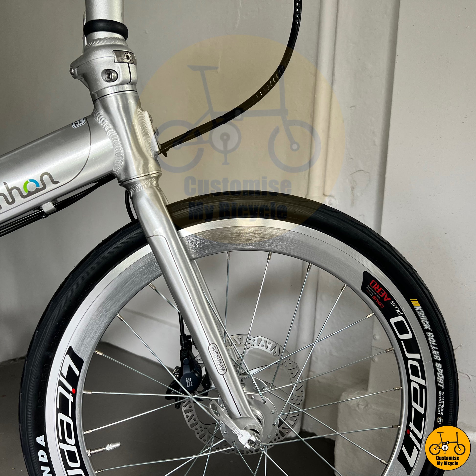 Polished Silver Frame Fnhon Monsoon 22-Inch Foldie – A Timeless & High-Performance Ride
