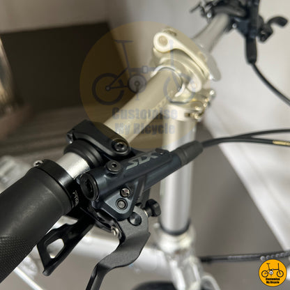 Shimano SLX Hydraulic Brake Fnhon Monsoon 22-Inch Foldie – Precision Braking for Safety
