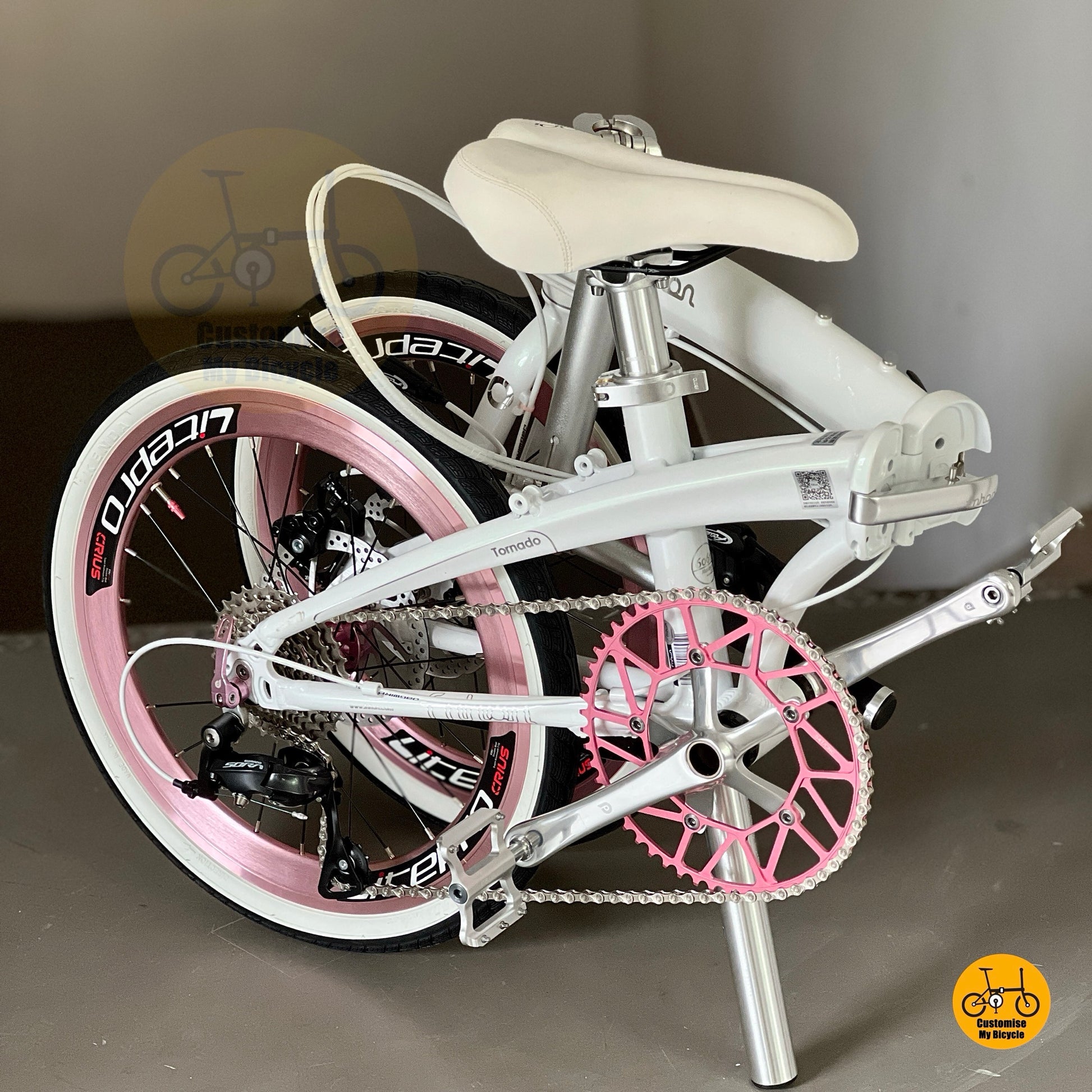 Basikal Lipat Fnhon Tornado 20 Inci Dreamy White Dengan Shimano 9 Kelajuan
