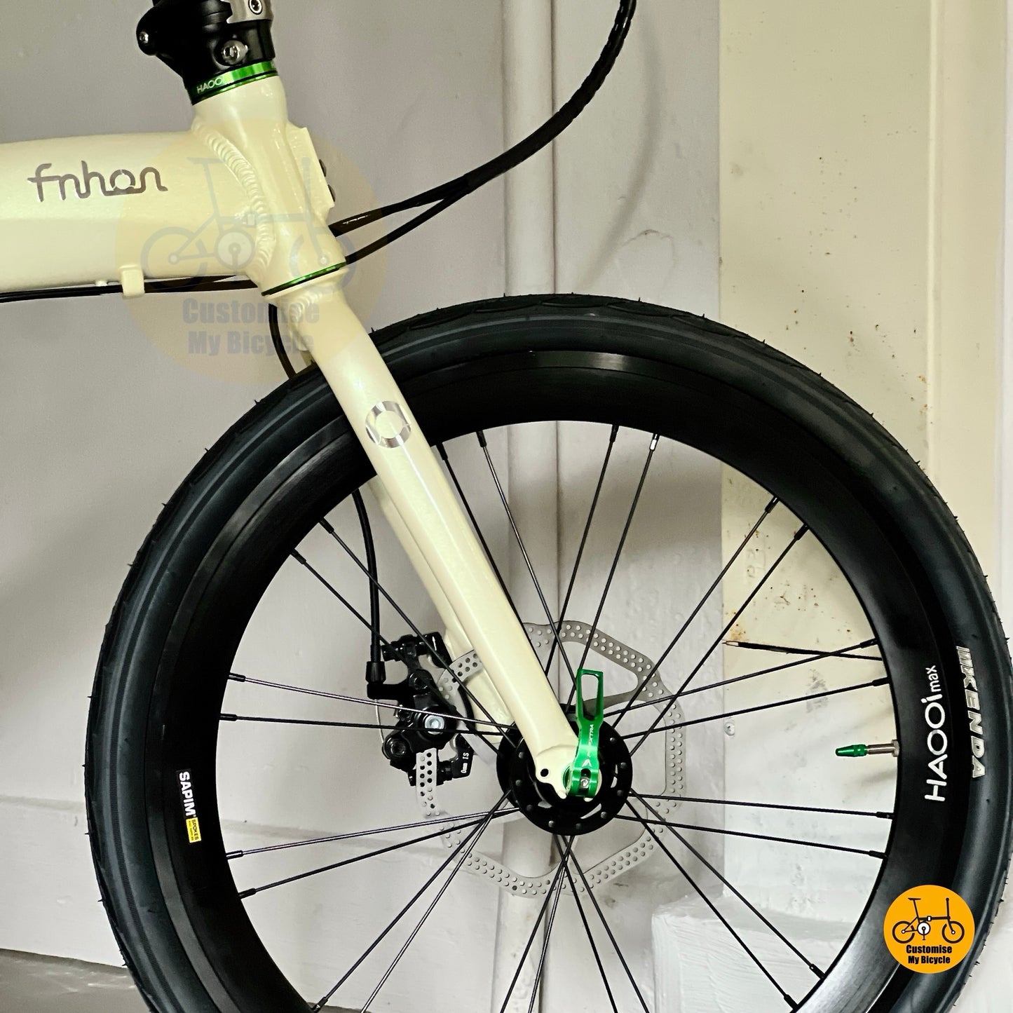 Close up LITEPRO Aero smooth front wheel on Fnhon Tornado folding bike