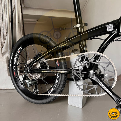 Shining Black Gold Frame – Compact & Stylish City Foldie
