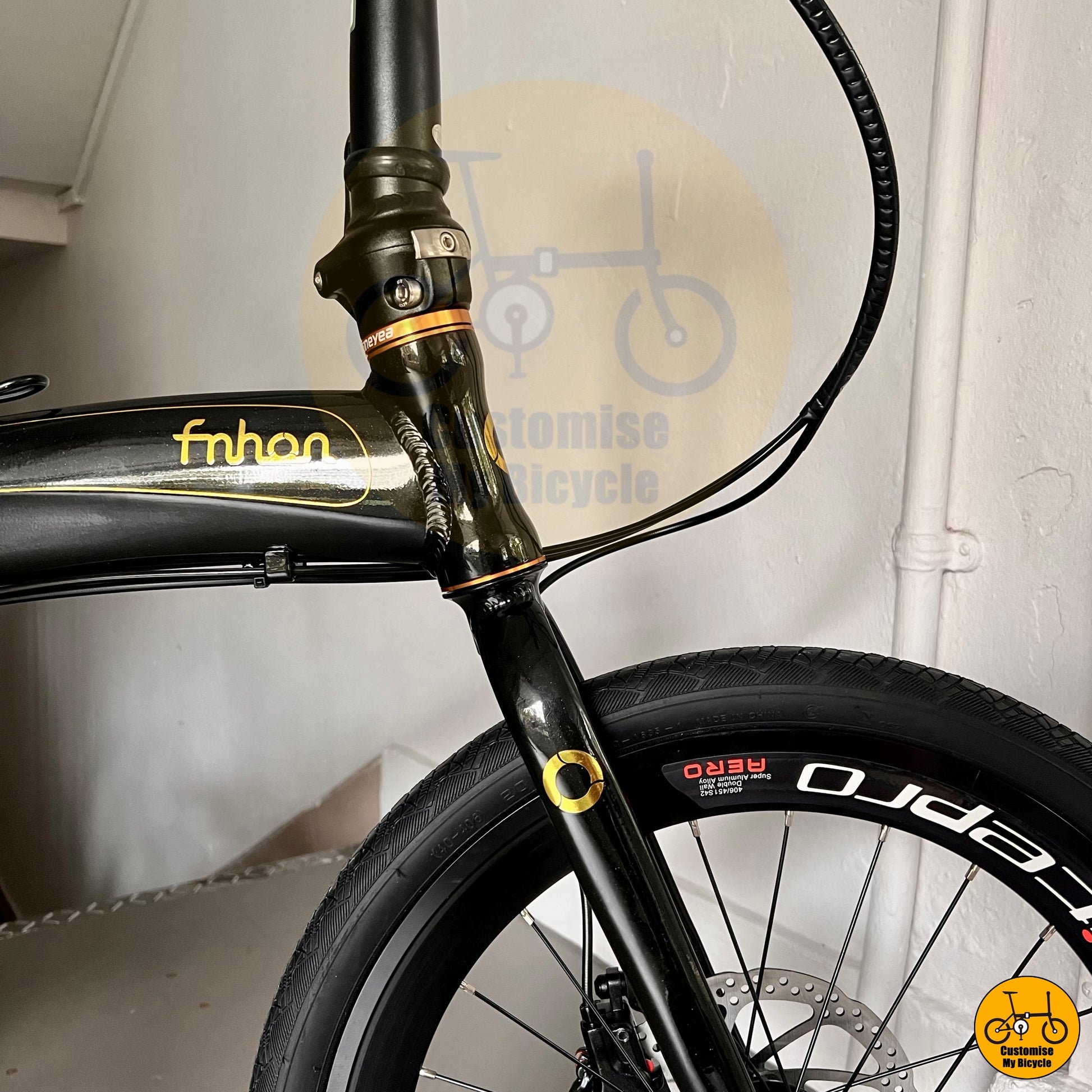 Black Gold Folding Bicycle – Luxury Meets Practicality
