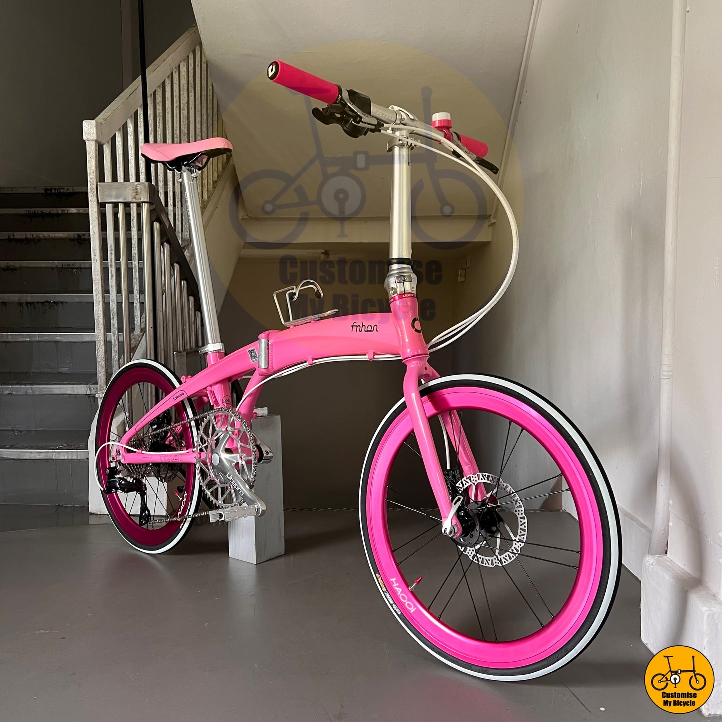 Lightweight Folding Bike – Candy Pink with Performance Features
