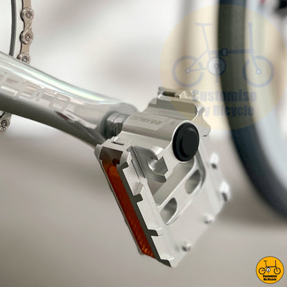 Gineyea Foldable Pedals on Space-Saving Bicycle – Smooth Ride & Hassle-Free Storage
