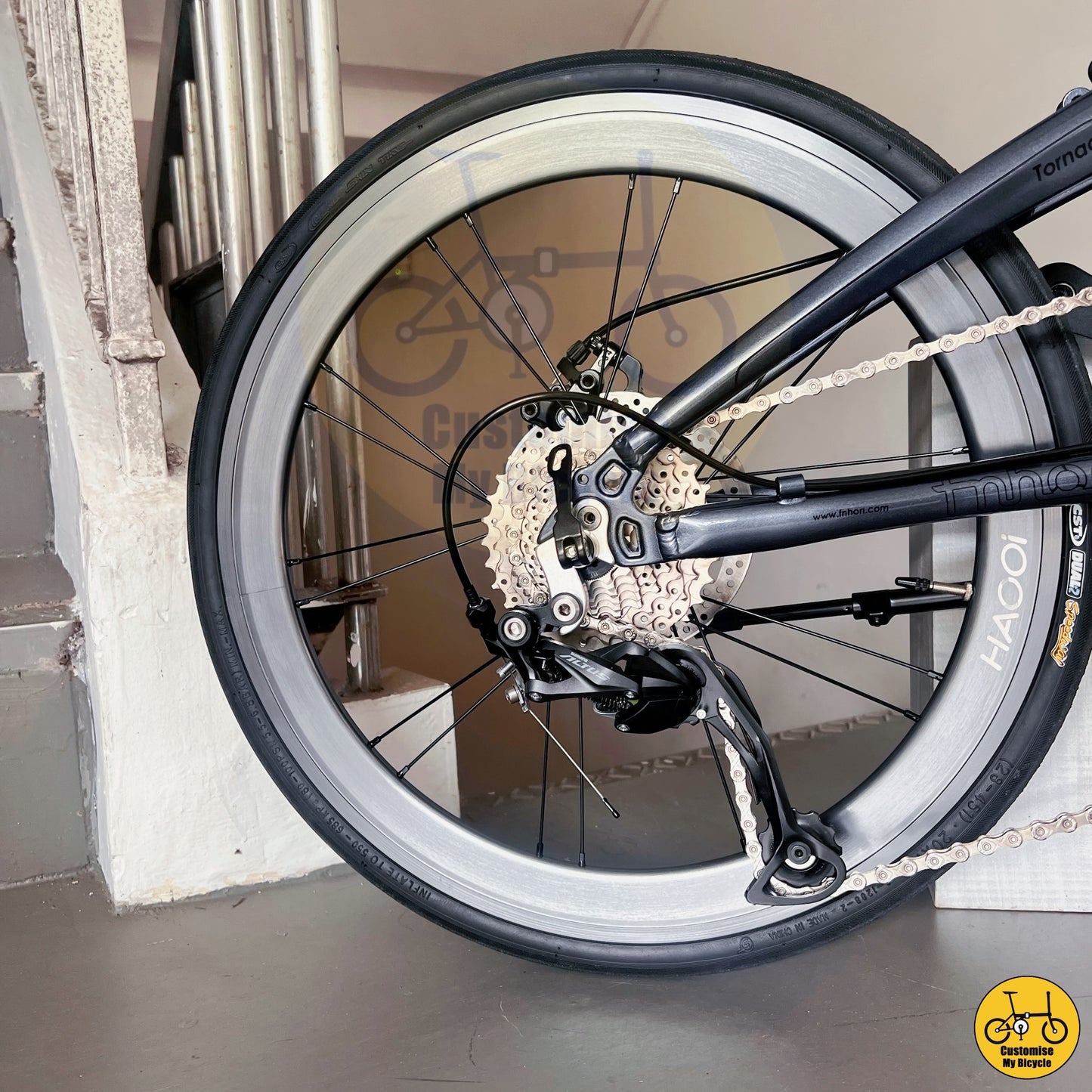 Upgrade Your Ride – High-Quality Folding Bike with a Sleek, Modern Look
