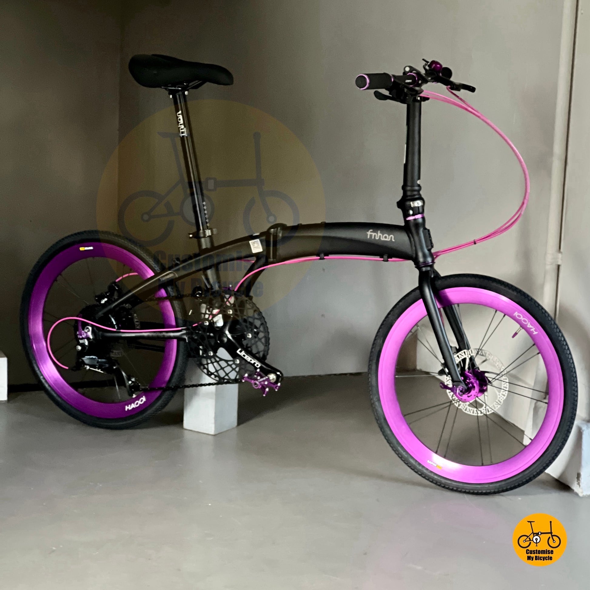 Fnhon Tornado 22-inch basikal lipat dengan sistem gear Shimano dan roda khas