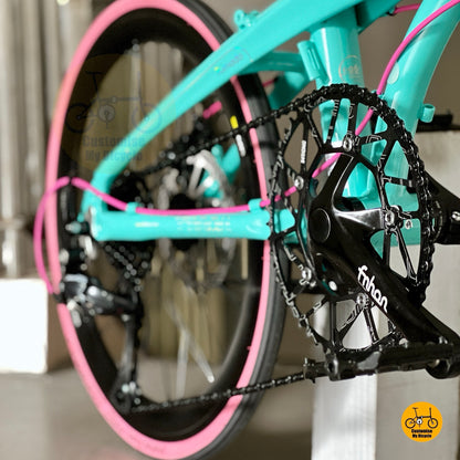 Fnhon Tornado FNHON LITEPRO Hollowtech crankset close up
