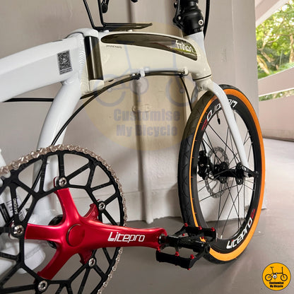 Elegant White Frame with Tan Tyres – Classic Meets Performance
