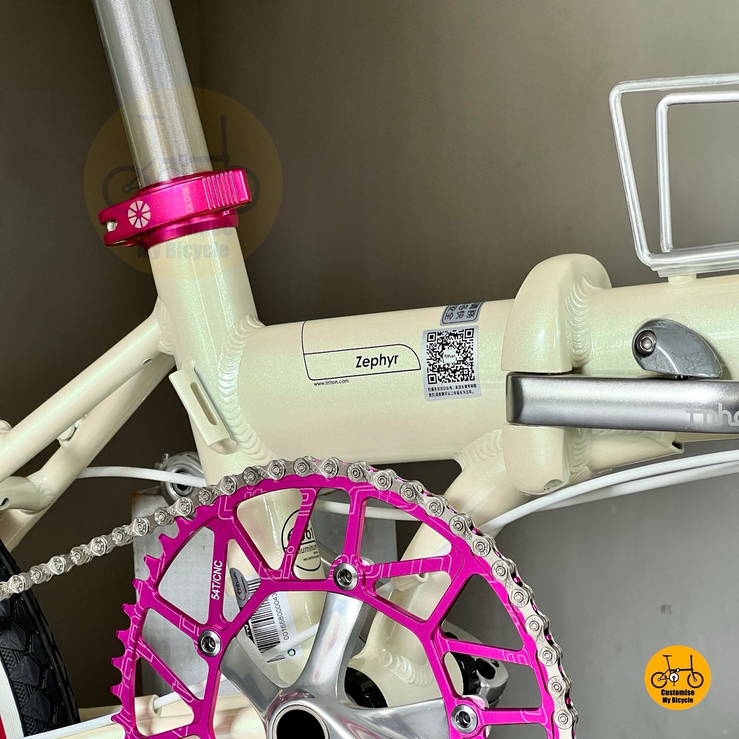 Basikal lipat ringan 18 inci Fnhon Zephyr warna beige dan hot pink  
