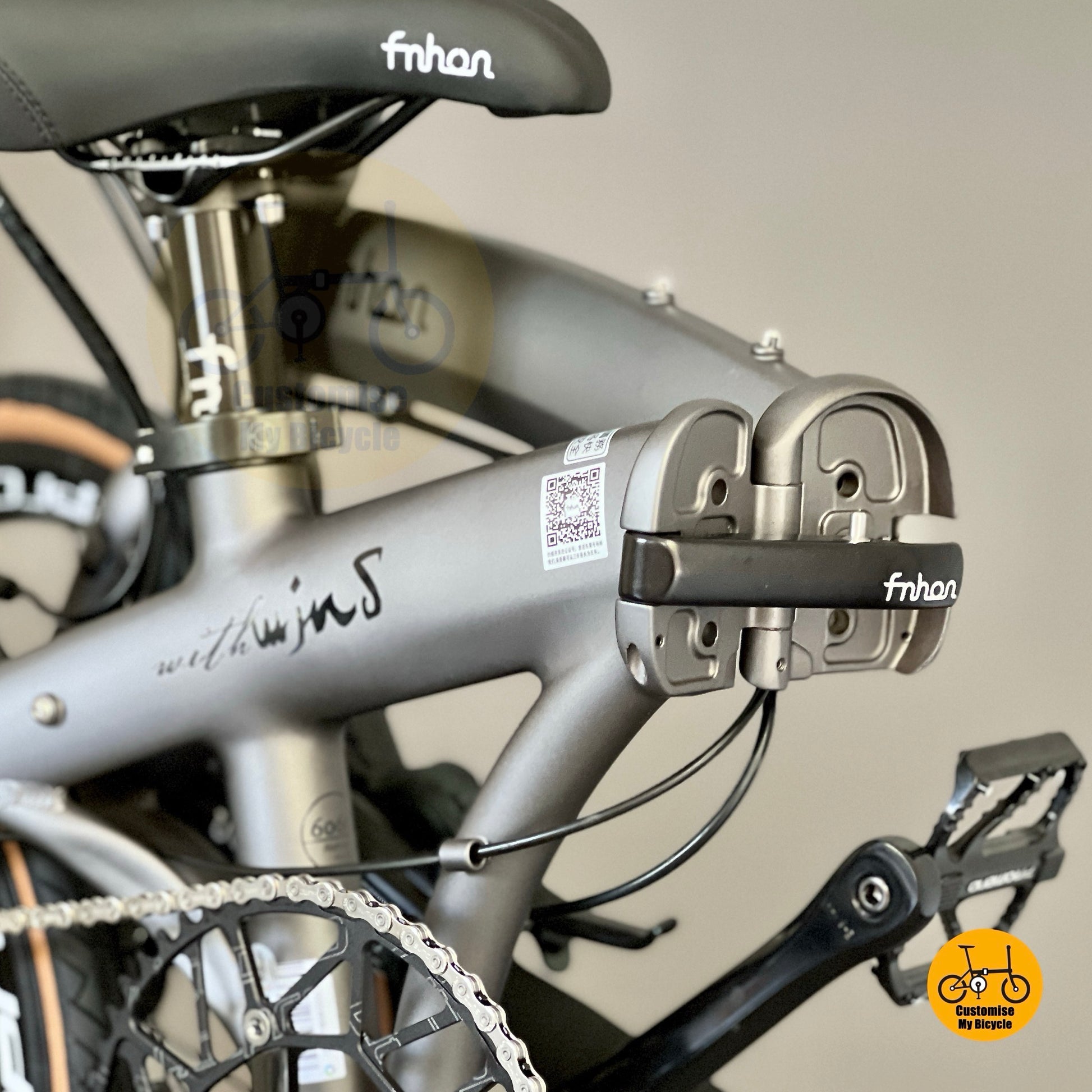 Detailed shot of folding mechanism of PD2018 Fnhon Wind 22"